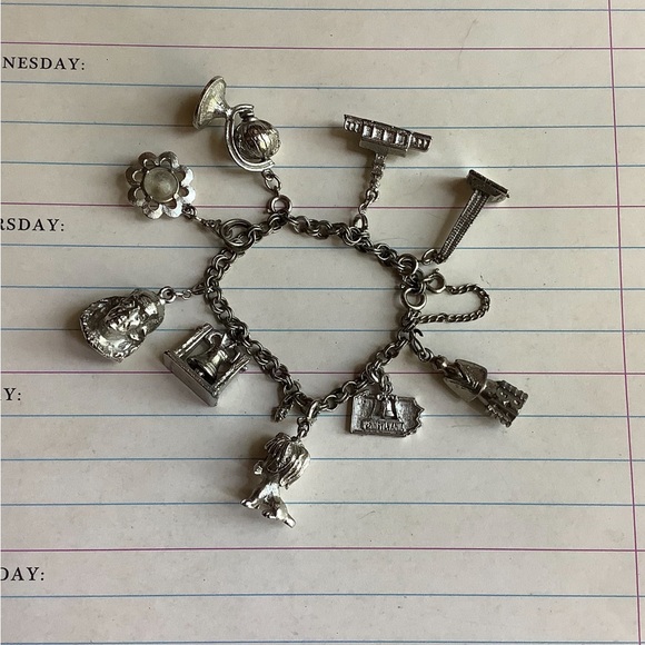 Vintage Jewelry - Vintage Dubarry Fifth Avenue PA Themed Charm Bracelet